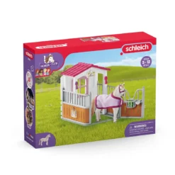 Pferdebox mit Lusitano Stute