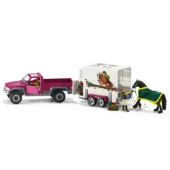 Pick-up mit Pferdeanhänger