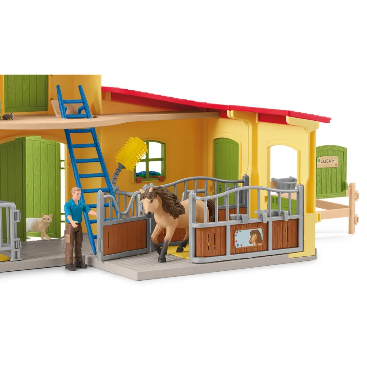 Ponybox mit Islandpferd Hengst